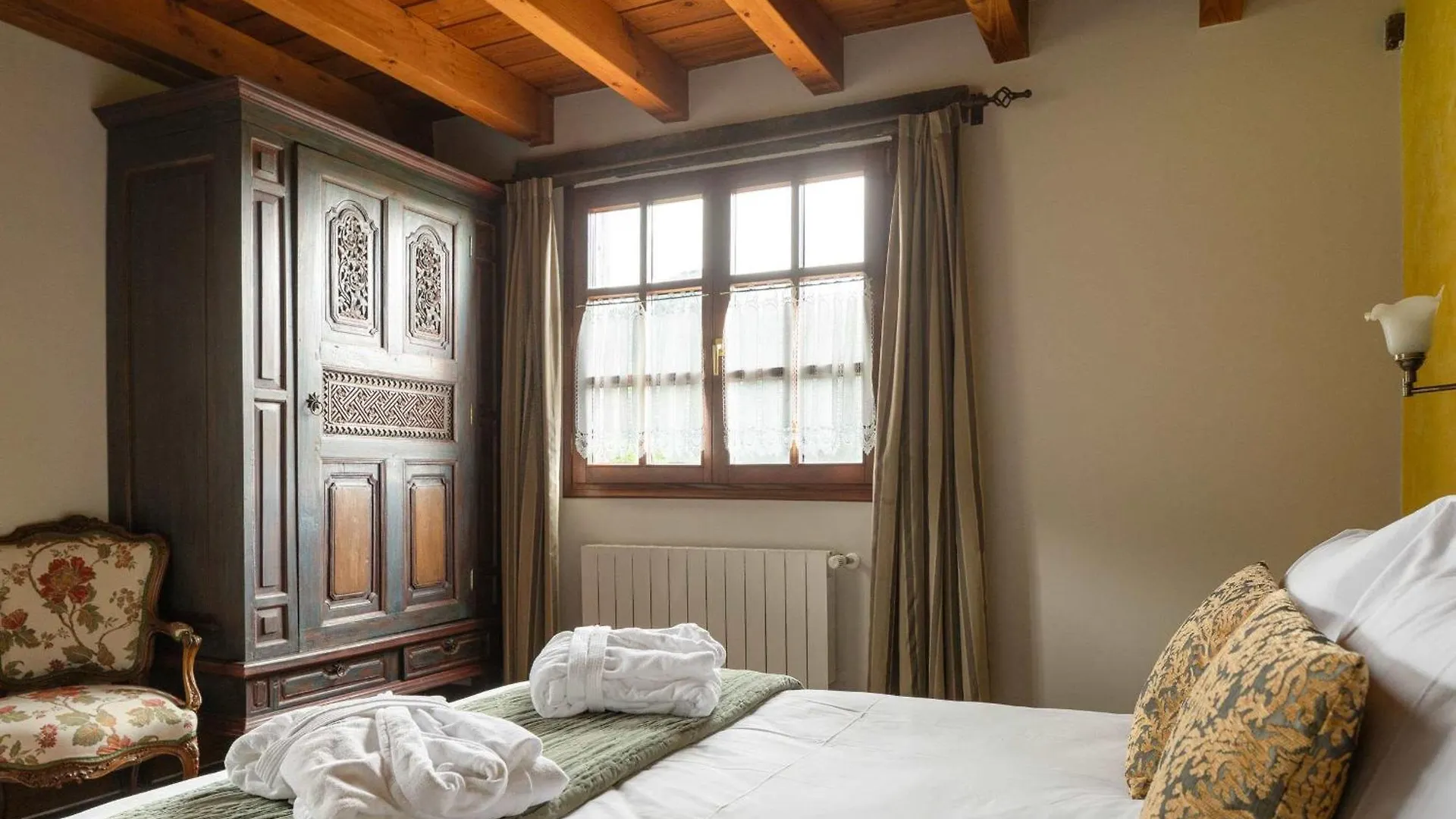Hotel & Spa Etxegana Zeanuri 2*,